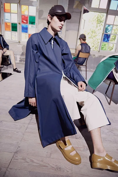 Look 11